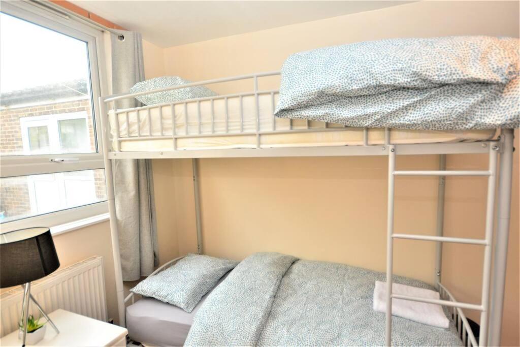 Spacious 2Bedroom Condo With Patio By Excel Centre London Exterior photo