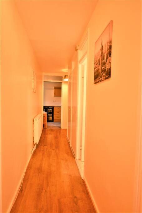 Spacious 2Bedroom Condo With Patio By Excel Centre London Exterior photo